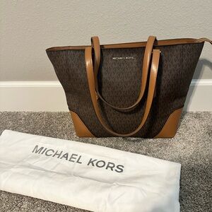 Michael Kors Aria Large tote